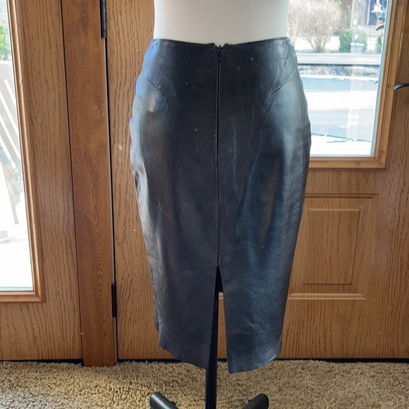 Pelle Studio Wilson Black Leather Pencil Skirt - Picture 3 of 8